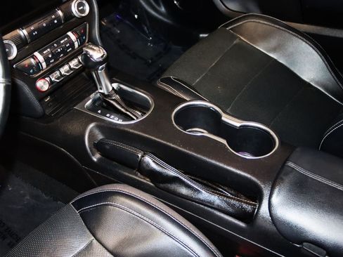 Used 2019 Ford Mustang Premium RWD image 43