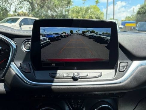 Used 2025 Chevrolet Blazer LT FWD image 23