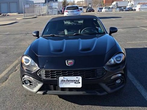 Used 2019 FIAT 124 Spider Abarth w/ Navigation & Sound Group image 4