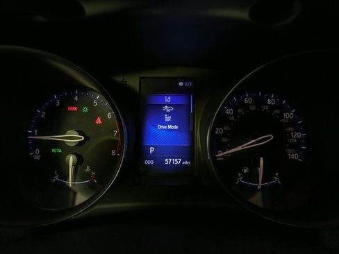 Used 2018 Toyota C-HR XLE image 28