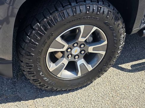 Used 2017 Chevrolet Colorado Z71 RWD image 11