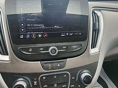 Used 2024 Chevrolet Malibu LT FWD image 25