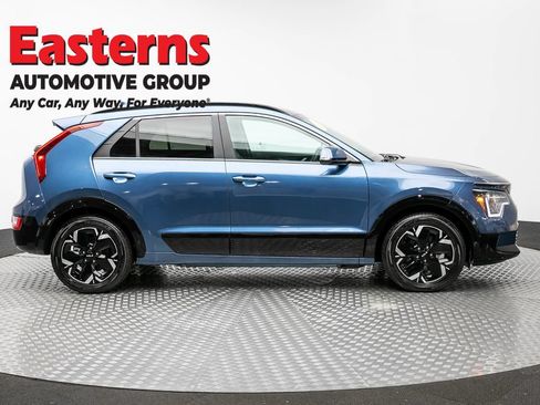 Used 2024 Kia Niro Wind w/ Wind Preserve Package FWD image 4