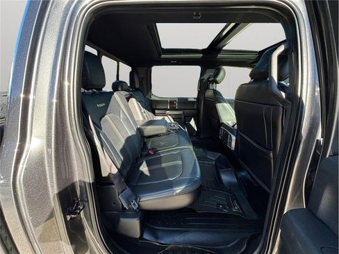 Used 2017 Ford F150 Platinum w/ Equipment Group 701A Luxury image 44