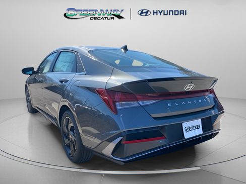 New 2026 Hyundai Elantra SEL Sport Premium FWD image 7