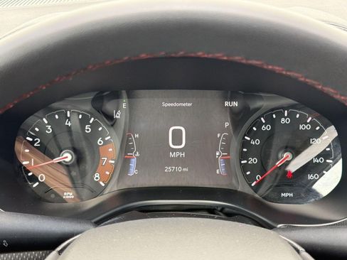 Used 2025 Jeep Compass Trailhawk AWD/4WD image 17