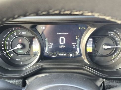 Used 2025 Jeep Wrangler Unlimited Rubicon 4xe image 25