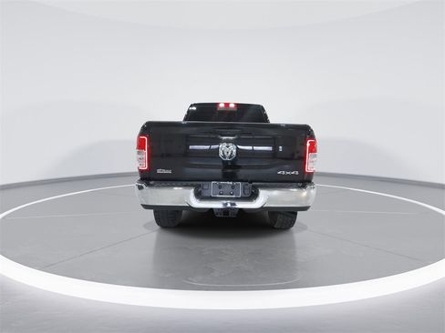 Used 2024 RAM 3500 Tradesman w/ Chrome Appearance Group image 7