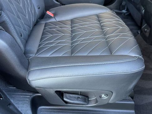 Used 2025 Kia Telluride EX X-Line image 13