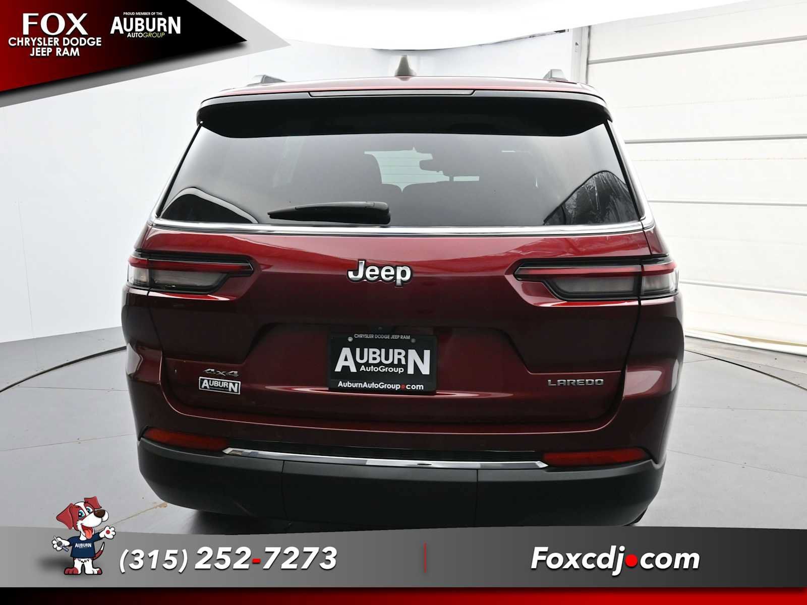 Used 2023 Jeep Grand Cherokee L Laredo w/ Luxury Tech Group I AWD/4WD image 4