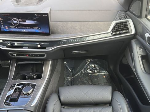 Certified 2025 BMW X5 xDrive40i image 17