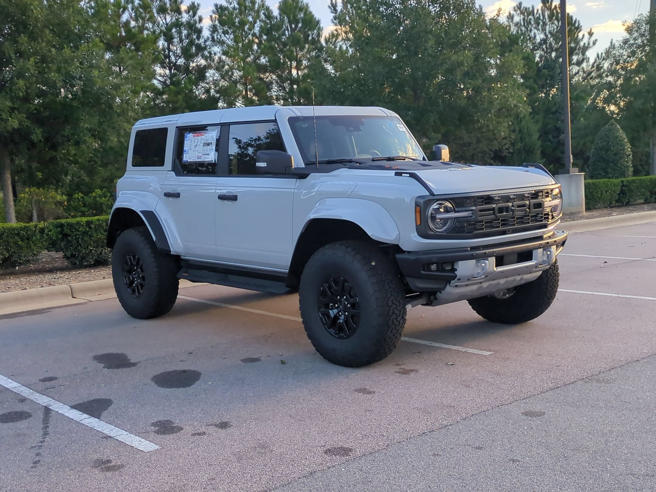 New 2026 Ford Bronco Raptor AWD/4WD image 1