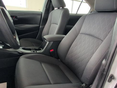 Used 2024 Toyota Corolla LE FWD image 11