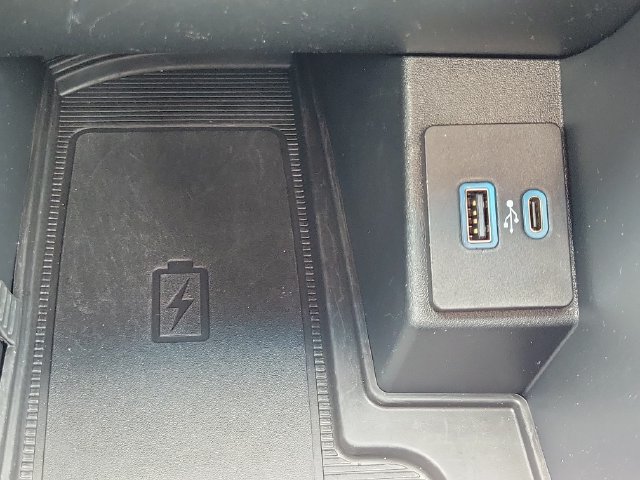 Certified 2024 Ford Edge ST-Line AWD/4WD image 25
