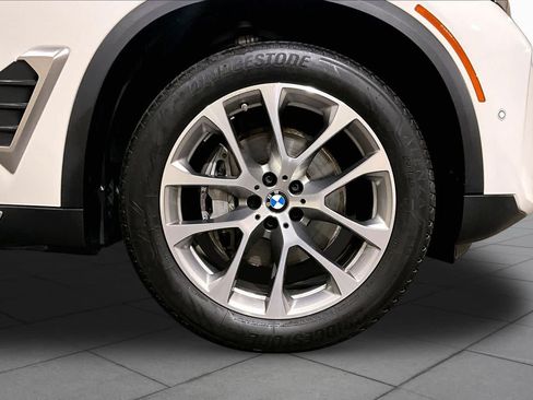 Used 2024 BMW X5 xDrive40i w/ Premium Package AWD/4WD image 10