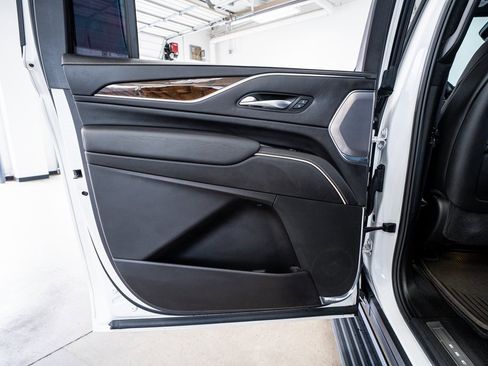 Used 2024 Cadillac Escalade ESV Sport Platinum w/ Heavy-Duty Trailer Package image 52