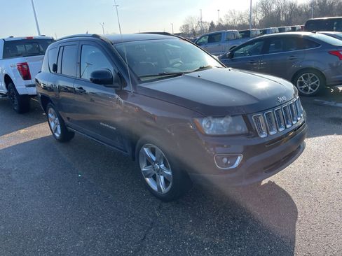 Used 2014 Jeep Compass Limited image 16