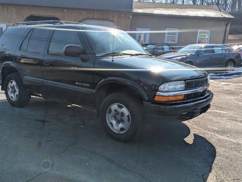 Used 2002 Chevrolet Blazer LS w/ Preferred Equipment Group image 3