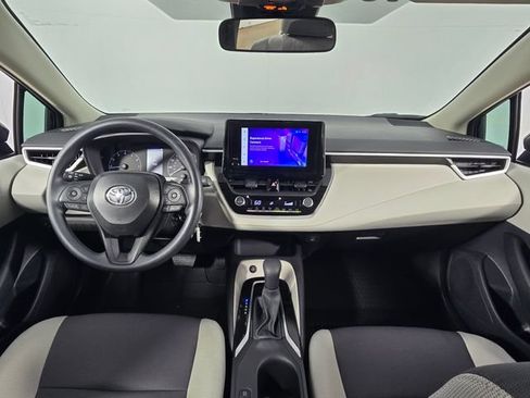 Used 2025 Toyota Corolla LE FWD image 22