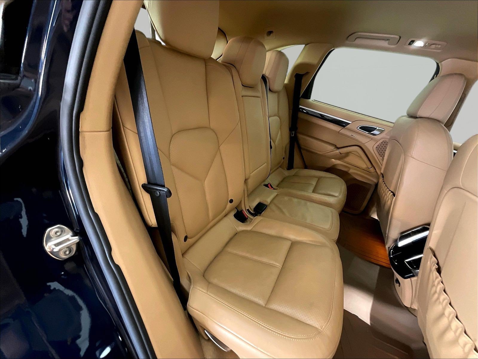 Used 2012 Porsche Cayenne AWD/4WD image 25
