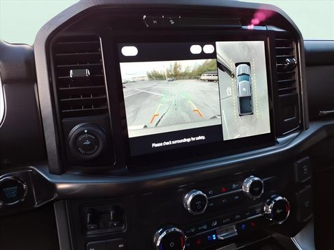 Used 2025 Ford F150 Platinum w/ FX4 Off-Road Package image 19