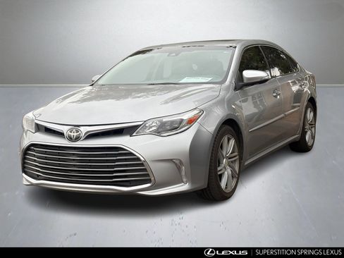 Used 2016 Toyota Avalon Limited image 5
