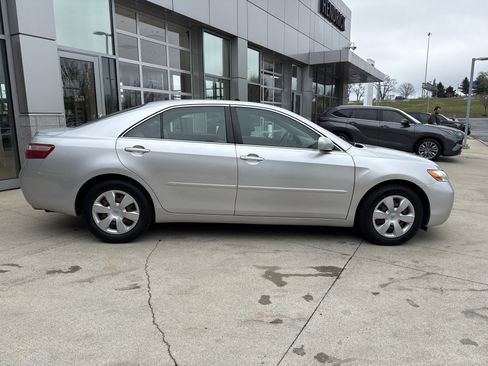 Used 2008 Toyota Camry LE image 10