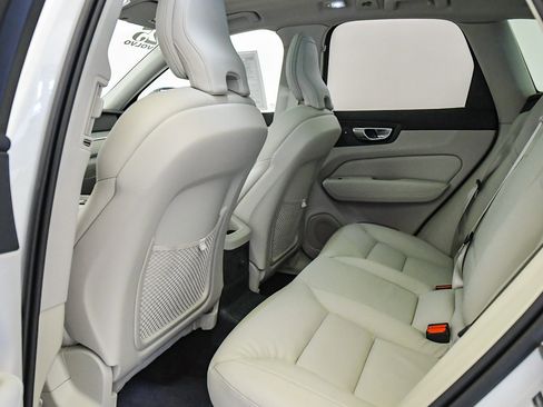 Certified 2025 Volvo XC60 T8 Plus w/ Protection Package Premier image 20