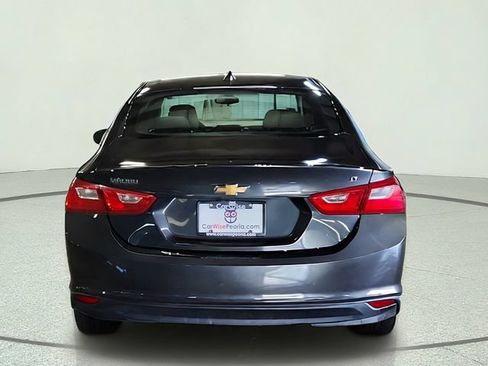 Used 2018 Chevrolet Malibu LT FWD image 4