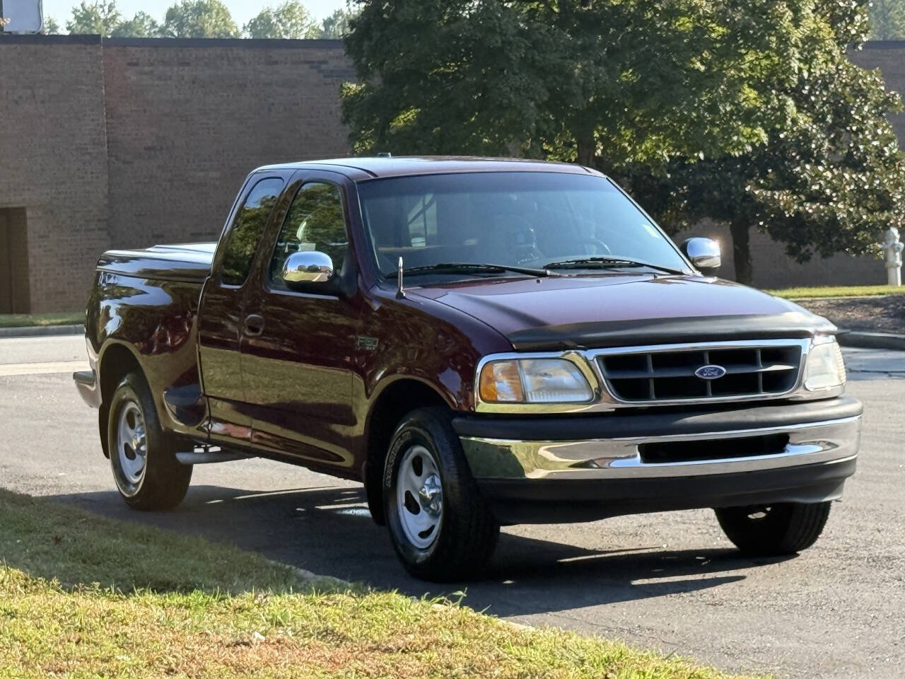 Used 1997 Ford F150 XLT RWD image 3