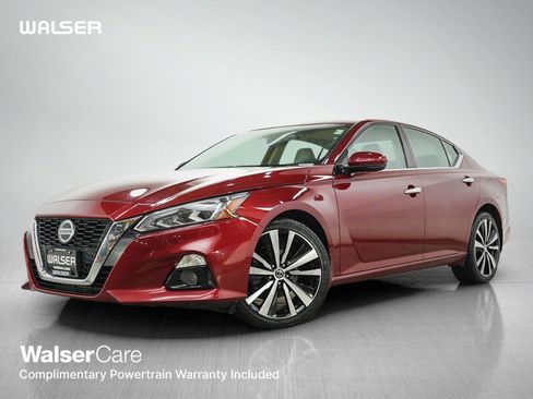 Used 2022 Nissan Altima 2.5 Platinum AWD/4WD image 1