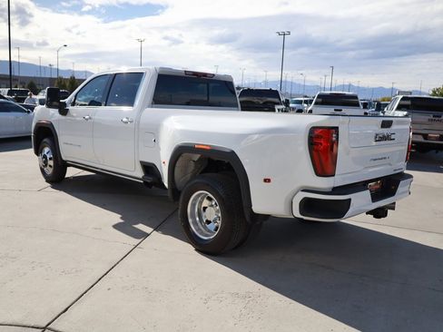 Used 2025 GMC Sierra 3500 Denali Ultimate image 4