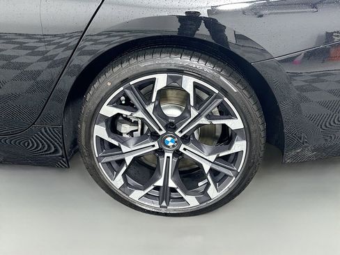 Used 2025 BMW 330i Sedan w/ Convenience Package image 23