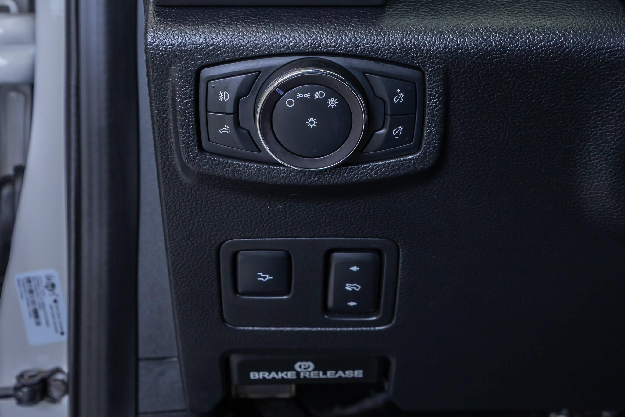 Used 2019 Ford F250 Platinum w/ Platinum Ultimate Package AWD/4WD image 19