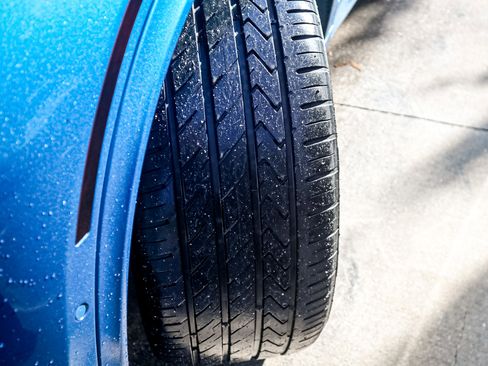 Used 2016 BMW X5 M image 12