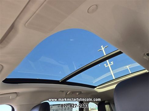 New 2026 Lincoln Nautilus Reserve image 6