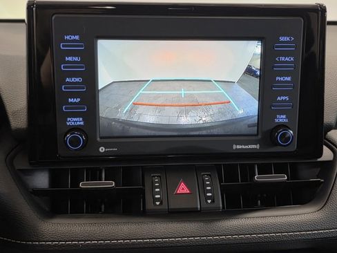 Used 2022 Toyota RAV4 XLE Premium image 20