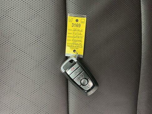 New 2026 Ford Explorer Platinum image 30