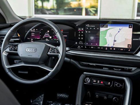 Certified 2025 Audi Q5 Premium Plus w/ Premium Plus image 21