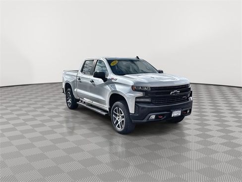 Used 2020 Chevrolet Silverado 1500 LT Trail Boss image 2