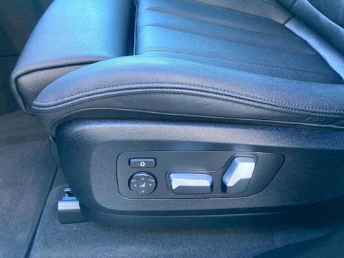 Used 2022 BMW X5 xDrive40i w/ Premium Package image 14