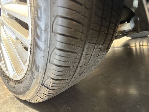 Used 2016 Ford Focus Titanium image 11