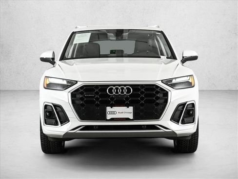 Used 2023 Audi Q5 2.0T Premium Plus w/ Premium Plus Package AWD/4WD image 2