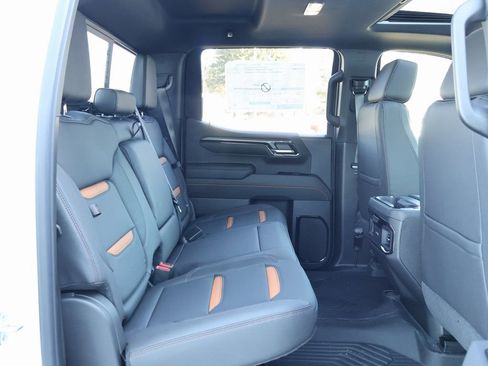 New 2026 GMC Sierra 1500 AT4 w/ AT4 Premium Package AWD/4WD image 43