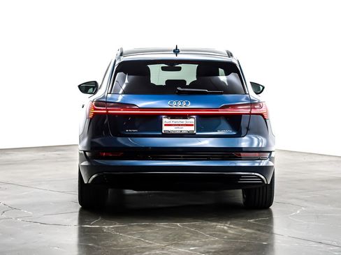 Used 2023 Audi e-tron Premium w/ Convenience Plus Package image 4