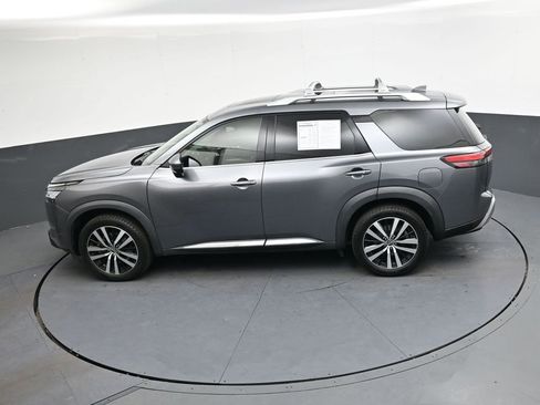 Used 2023 Nissan Pathfinder Platinum w/ Cargo Package image 29