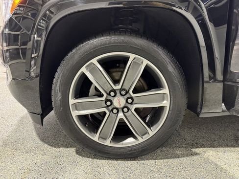 Used 2017 GMC Acadia Denali w/ Technology Package image 29