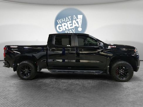 Certified 2021 Chevrolet Silverado 1500 LT Trail Boss w/ Convenience Package II image 2