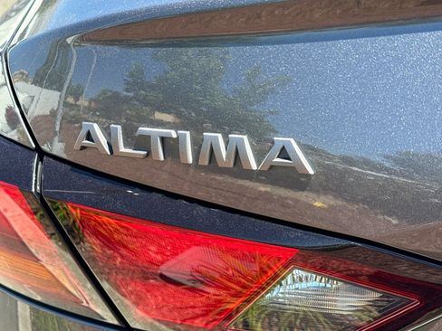 Certified 2025 Nissan Altima 2.5 SV FWD image 7