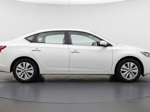 Used 2025 Nissan Sentra S FWD image 11